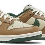 Tênis Nike Dunk Low Rattan Canyon Green