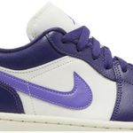 Tênis Wmns  Air Jordan 1 Low Sky J Purple