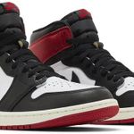 Tênis Air Jordan 1 Retro High Black Toe Reimagined
