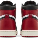 Tênis Air Jordan 1 Retro High Black Toe Reimagined