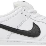 Tênis Nike Dunk Low SB White Gum