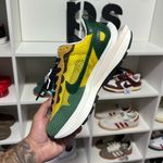 Tênis Nike Sacai x VaporWaffle Tour Yellow (PRONTA ENTREGA)