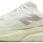 Tênis New Balance FuelCell Rebel v4 Linen Lichen Green