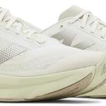 Tênis New Balance FuelCell Rebel v4 Linen Lichen Green