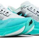 Tênis New Balance FuelCell Rebel v4 Cyber Jade