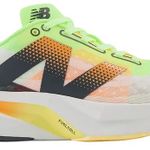 Tênis New Balance FuelCell Rebel v4 White Bleached Lime Glo