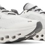 Tênis On Cloudmonster White Black