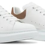 Tênis Alexander McQueen Oversized Sneaker White Mole