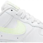 Tênis Nike Air Force 1 Low Barely Volt