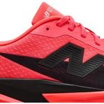 Tênis New Balance FuelCell Rebel v5 Urgent Red