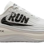 Tênis Nike Vomero Plus Run Pack