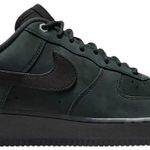 Tênis Nike Air Force 1 Low Triple Black Nubuck
