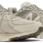 Tênis New Balance 860 v2 Timberwolf Moonbeam