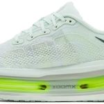 Tênis Nike Vomero Premium Barely Volt