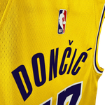 Regata NBA Los Angeles Lakers Icon Edition Swingman Jersey Luka Doncic 77 Amarela
