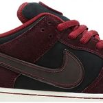 Tênis Nike RIOT Skateshop x Dunk Low SB Mahogany Dark Beetroot