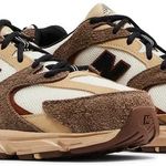 Tênis New Balance 530 Dark Mushroom Incense