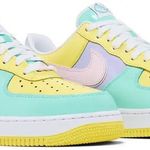Tênis Nike Air Force 1 Low Easter 2026
