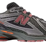 Tênis New Balance 1906R Dark Silver Metallic Pink