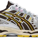 Tênis Asics VANDYTHEPINK x Gel Kayano 12.1 Chocolate