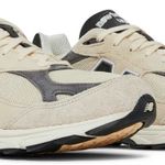 Tênis New Balance Teddy Santis x 990v3 Made in USA Moonbeam