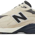 Tênis New Balance Teddy Santis x 990v3 Made in USA Moonbeam