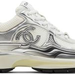 Tênis Chanel CC Logo Sneaker White Silver