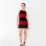 Vestido curto de paêtes 