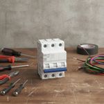 DISJUNTOR 3P CURVA C 32A 15265763 WEG
