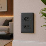 CONJUNTO COM PLACA 2 TOMADAS 4X2 2P+T 20A/250V~DISTANCIADAS HABITAT BLACK FAME 062.4058.4