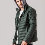 Jaqueta Puffer com capuz de moletom Masculina Rock e Soda
