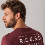 Camiseta Masculina Estampa Rock e Soda Street