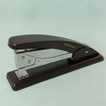 Grampeador de Metal Preto 19 cm 26/6 MP-400 até 25 Folhas - Masterprint