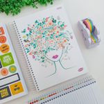 Caderno Universitário Espiral Kbom Feminino 15 Matérias 20 x 27,5 cm 300 Folhas - São Domingos