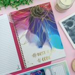 Caderno Universitário Capa Dura Espiral Mulher 20 x 27,5 cm 80 Folhas - São Domingos