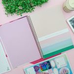 Caderno Universitário Capa Dura Espiral Mulher 20 x 27,5 cm 80 Folhas - São Domingos
