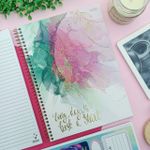 Caderno Universitário Capa Dura Espiral Mulher 20 x 27,5 cm 80 Folhas - São Domingos