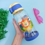 Garrafa Plástica 650 ml Infantil Estampada com Canudo de Silicone (Leão, Elefante, Trator e Unicórnio) - Interponte