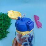 Garrafa Plástica 650 ml Infantil Estampada com Canudo de Silicone (Leão, Elefante, Trator e Unicórnio) - Interponte