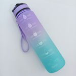 Garrafa Plástica 1 Litro Degradê com Marcações do Horários e Canudo de Silicone ( Amarela, Lilás, Rosa e Verde ) - Weeze