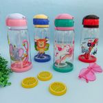 Garrafa Plástica 650 ml Infantil Estampada com Canudo de Silicone (Leão, Elefante, Trator e Unicórnio) - Interponte