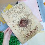 Fichário Universitário Harry Potter 27,5 x 22,3 cm Capa Protetora Cristal e Capa Vira Pôster 192 Folhas Pautadas e Decoradas - DAC