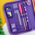 Kit Escolar Estojo Cachorro Roxo  (Apontador, Borracha, 2 Canetas Esferográficas, 12 Lápis de Cor, Lápis Grafite e Régua) - Faber-Castell