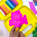 Maletinha Hello Kitty com Massinha 10 Cores 4 Moldes e 1  Acessório - Leo&Leo