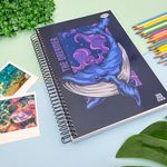 Caderno Universitário Espiral Kbom Masculino 10 Matérias 200 Folhas20 x 27,5 cm  -Animativa
