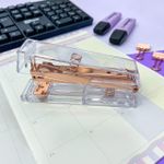 Grampeador 24/6 e 26/6 Transparente Ouro Rosé Até 20 Folhas - Tilibra