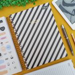 Caderno Colegial West Village 10 Matérias 160 Folhas 17,7 x 24 cm - Tilibra