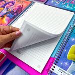  Caderno Universitário Espiral Capa Dura Guerreiras do K-Pop 1 Matéria 20 x 27,5 cm 80 Folhas - Tilibra