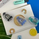 Apontador com Depósito e Tampa Foguete 2 Furos (Azul, Verde e Preto) - Yins