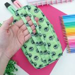 Estojo Escolar Estampado Mini Mochila Olhos Coloridos - Daterra